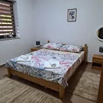 Prenociste Dubravka *