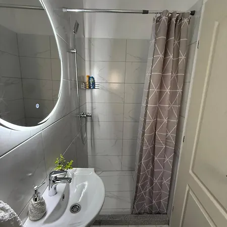 شقة Prenociste Dubravka ليفنو