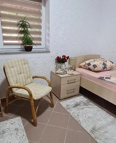 شقة Prenociste Dubravka *